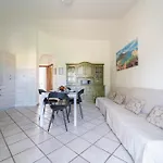 Apartment Giardino Con Vista Mare